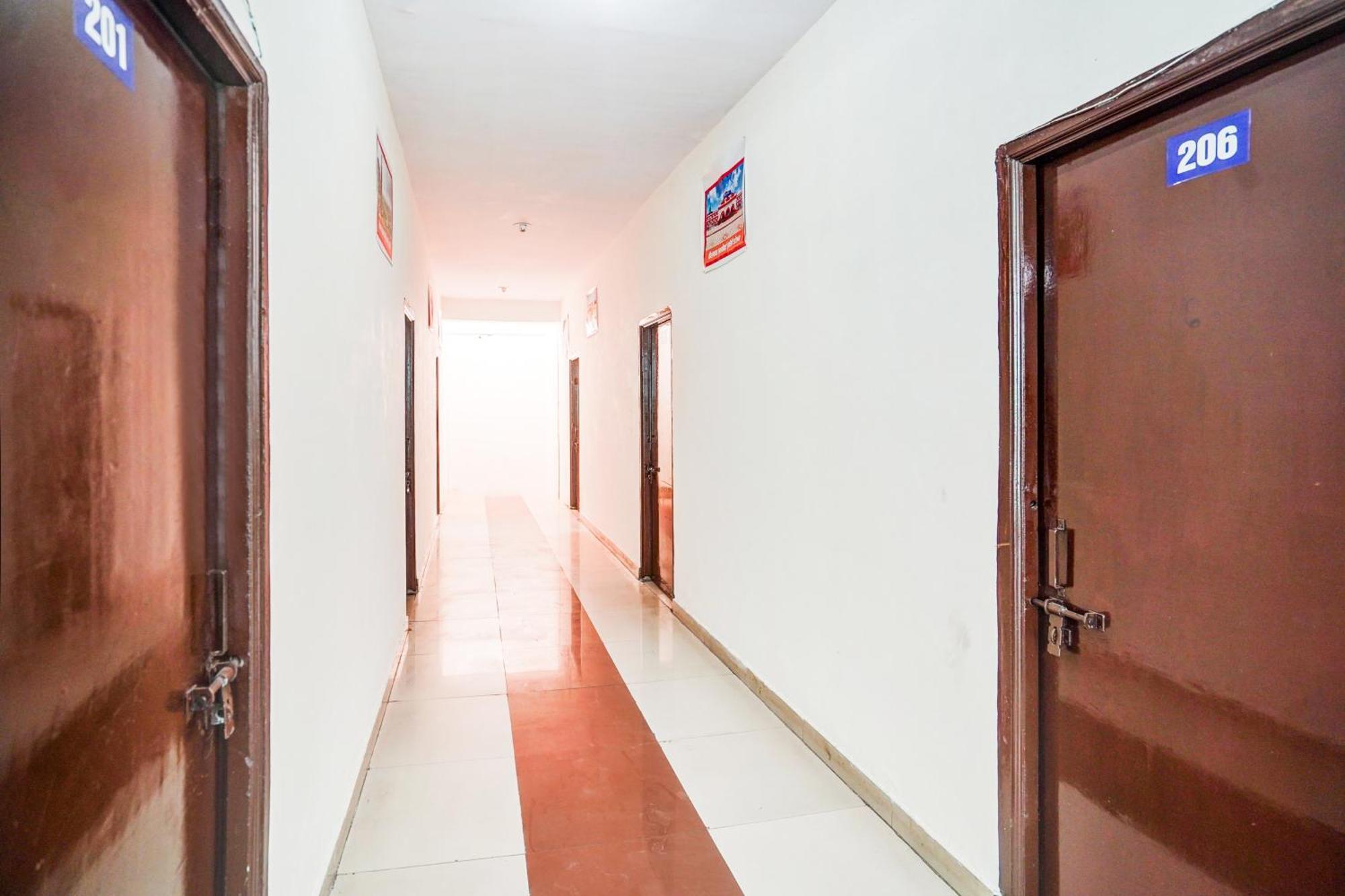 Hotel O Shubh Residency Jhānsi Buitenkant foto